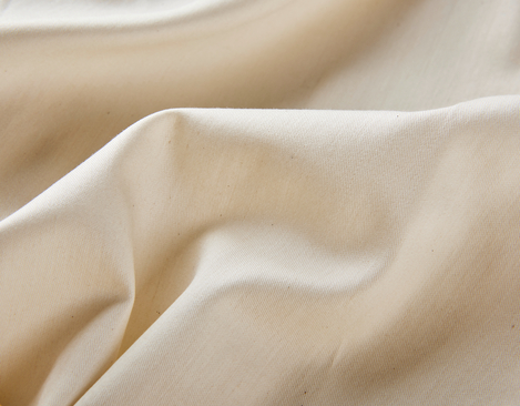 Bio-Feinsatin Stoff aus kbA Baumwolle mit 119 g/m² in Natur von Cotonea fabrics