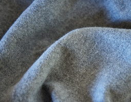 Bio Flanell Fischgrat aus kbA Baumwolle mit 170 g/m² in Gipfelgrau von Cotonea fabrics